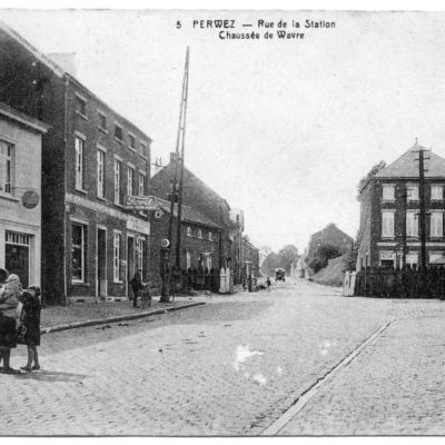 Perwez - Rue de la Station et chaussée de Wavre - Entre deux guerres Perwez - Rue de la Station et chaussée de Wavre - Entre deux guerres