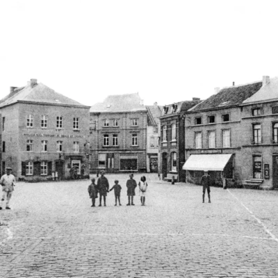 Perwez - Grand-Place - Entre deux guerres Perwez - Grand-Place - Entre deux guerres