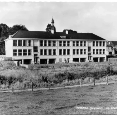 Perwez - Ecole communale - Après la Seconde Guerre mondiale Perwez - Ecole communale - Après la Seconde Guerre mondiale